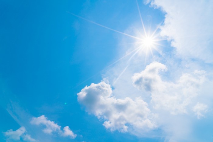 Jakie są najczęstsze objawy alergii na promieniowanie słoneczne?